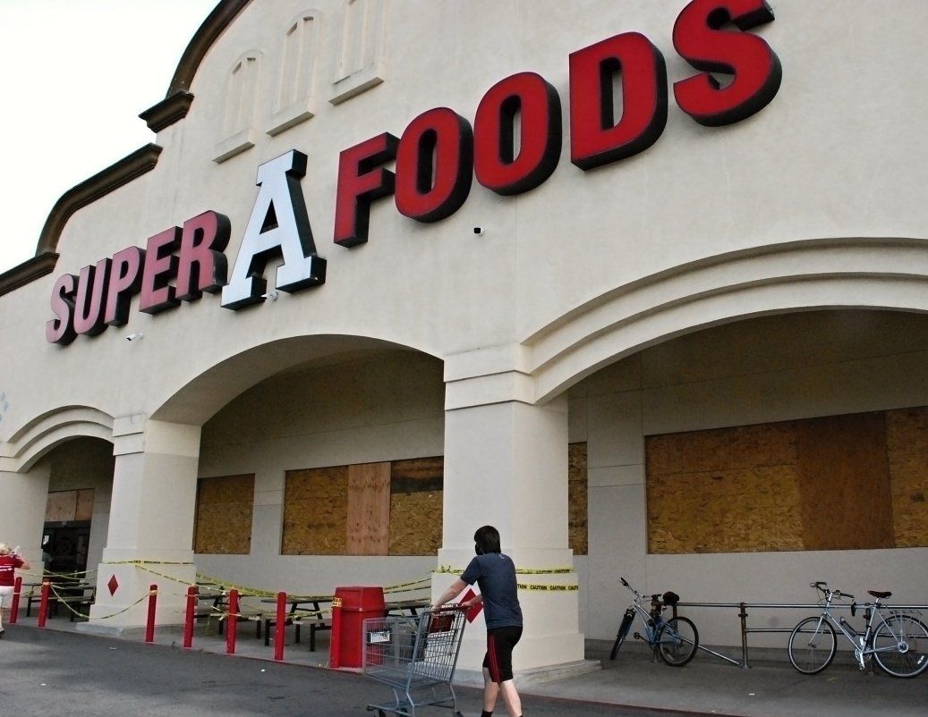 Highland Park market boarded up